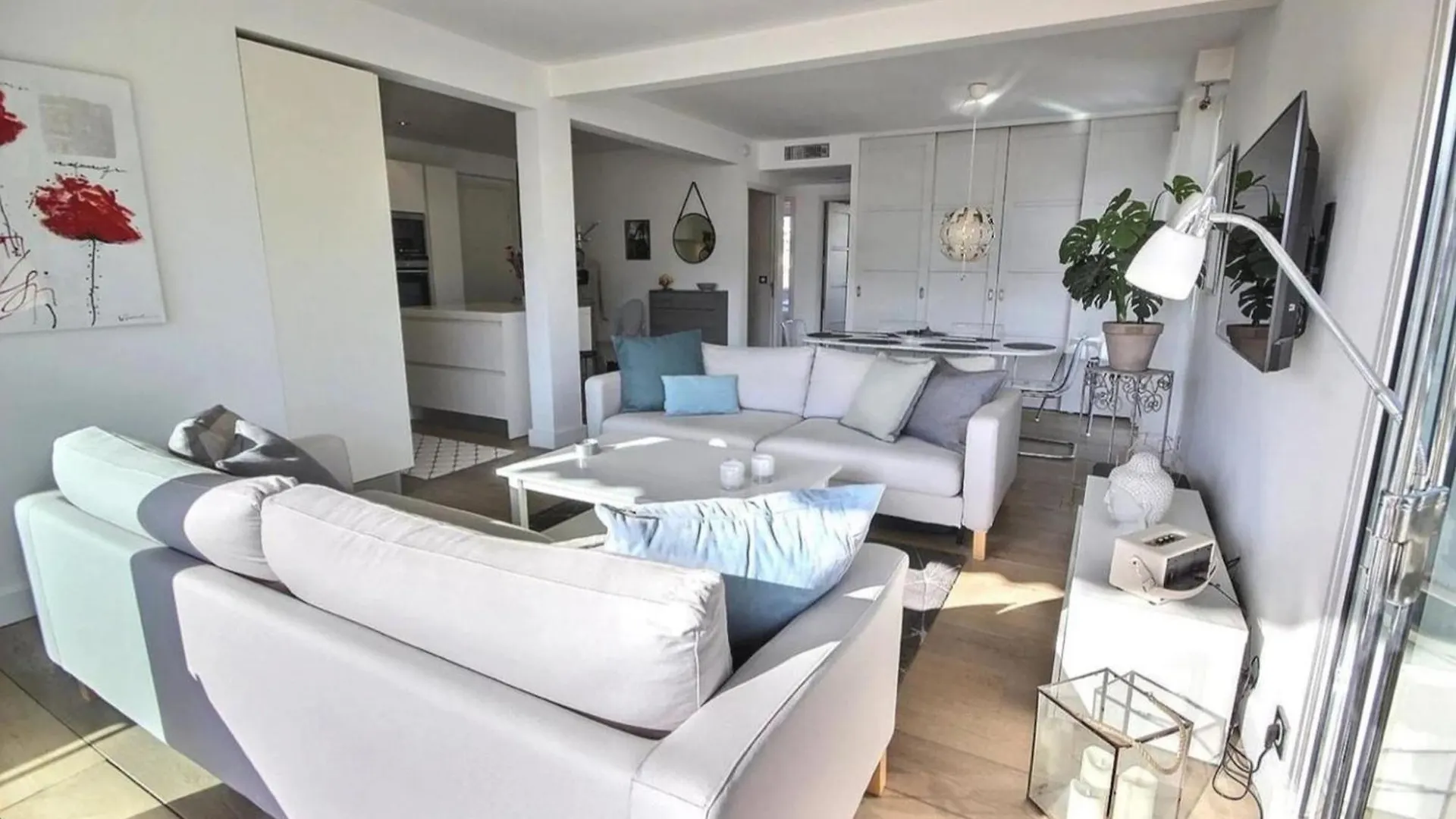 Beautiful T3 With Spacious Balcony Cannes